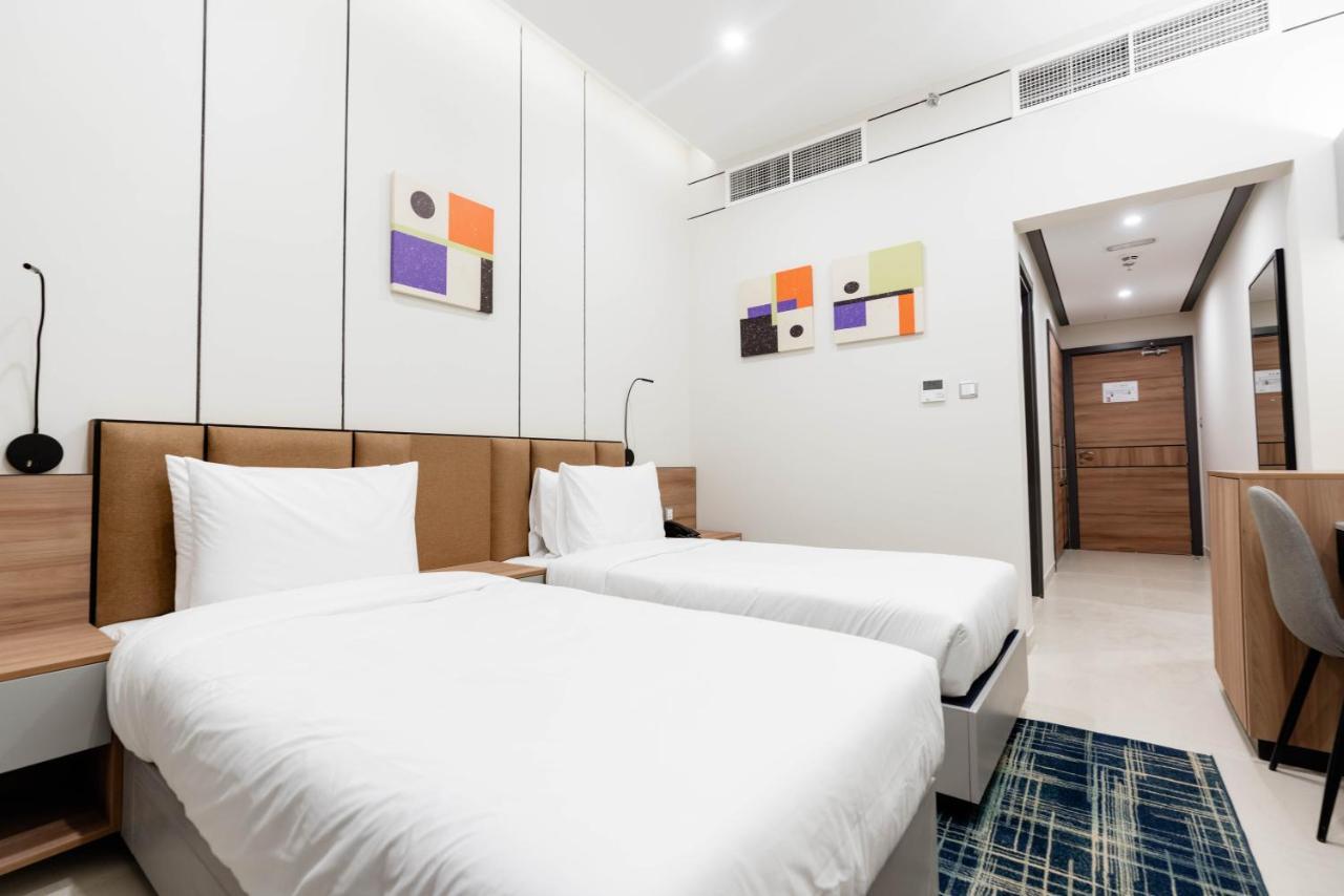 Resivation Hotel Dubai Esterno foto