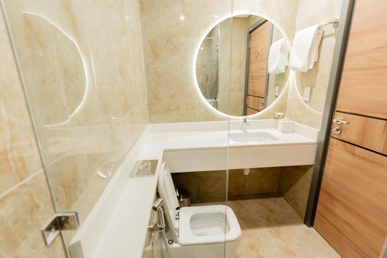 Resivation Hotel Dubai Esterno foto