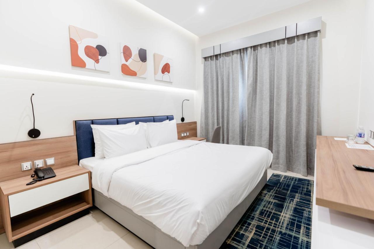 Resivation Hotel Dubai Esterno foto