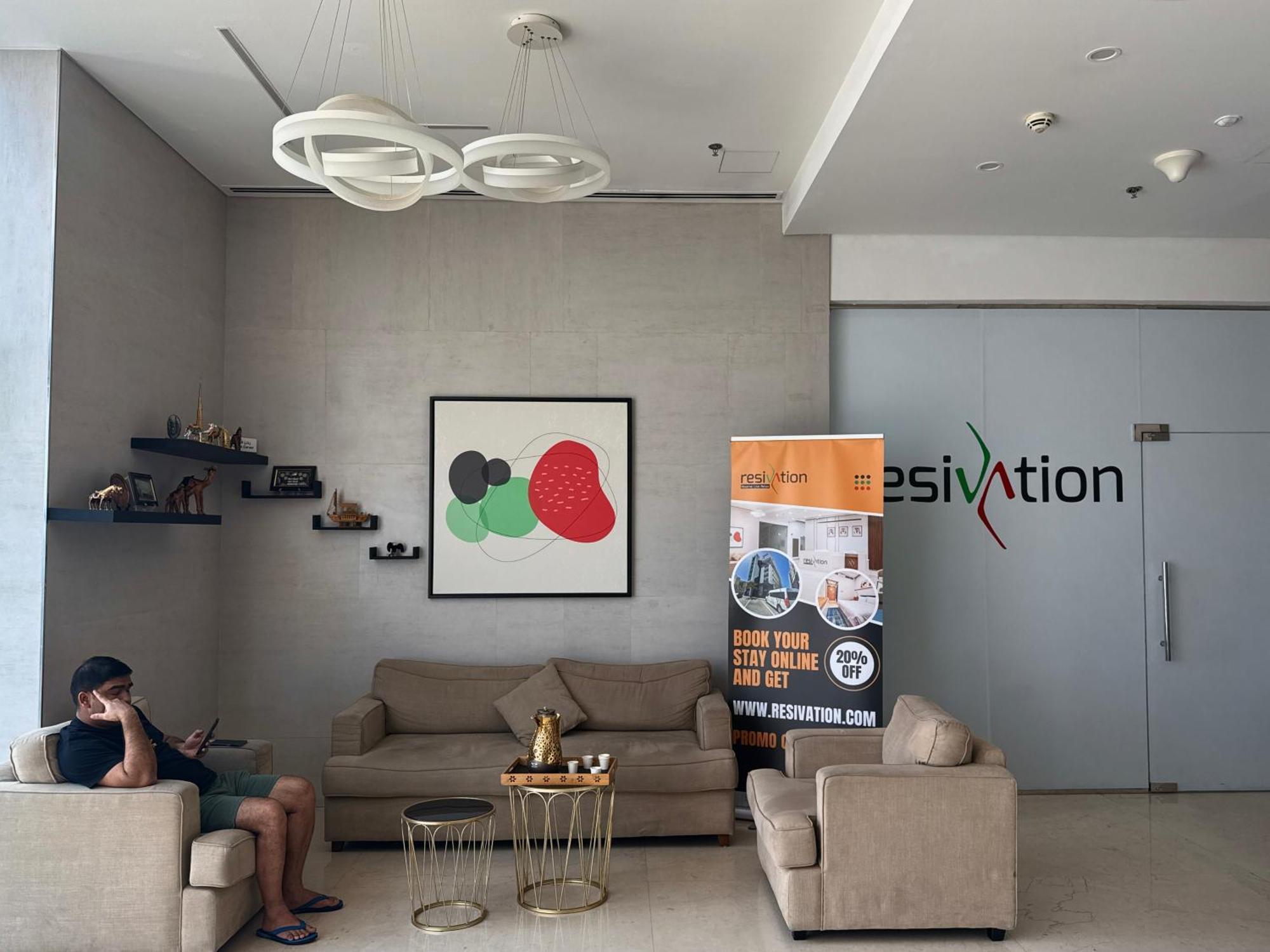 Resivation Hotel Dubai Esterno foto
